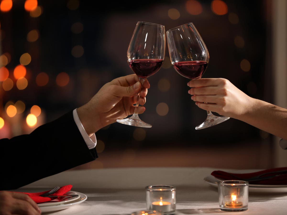 Scent of Attraction: Choosing the Ideal Perfume for Your Date Night